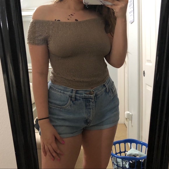 Off the shoulder cropped top - Picture 2 of 3